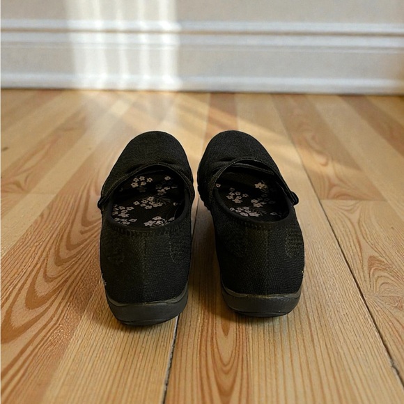 Skechers Women's Charcoal and Black Mary Jane Flats - Picture 4 of 6